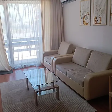 Belvedere Club Private Апартамент *