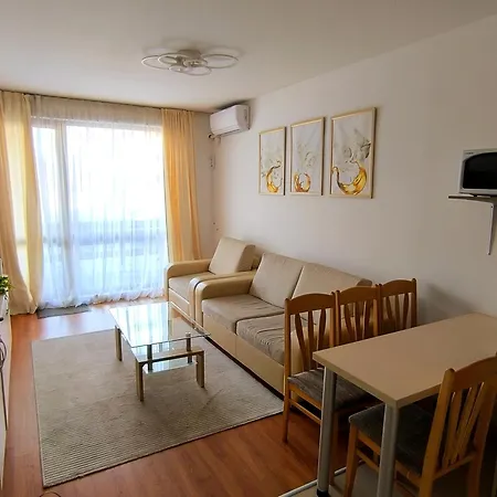 Belvedere Club Private Апартамент *