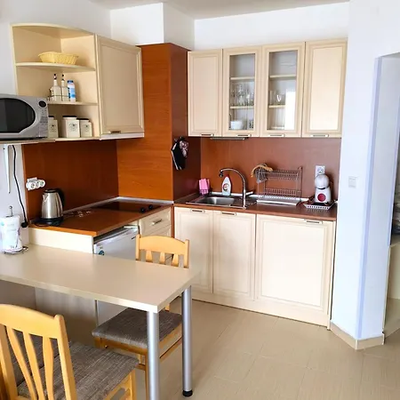 Belvedere Club Private *